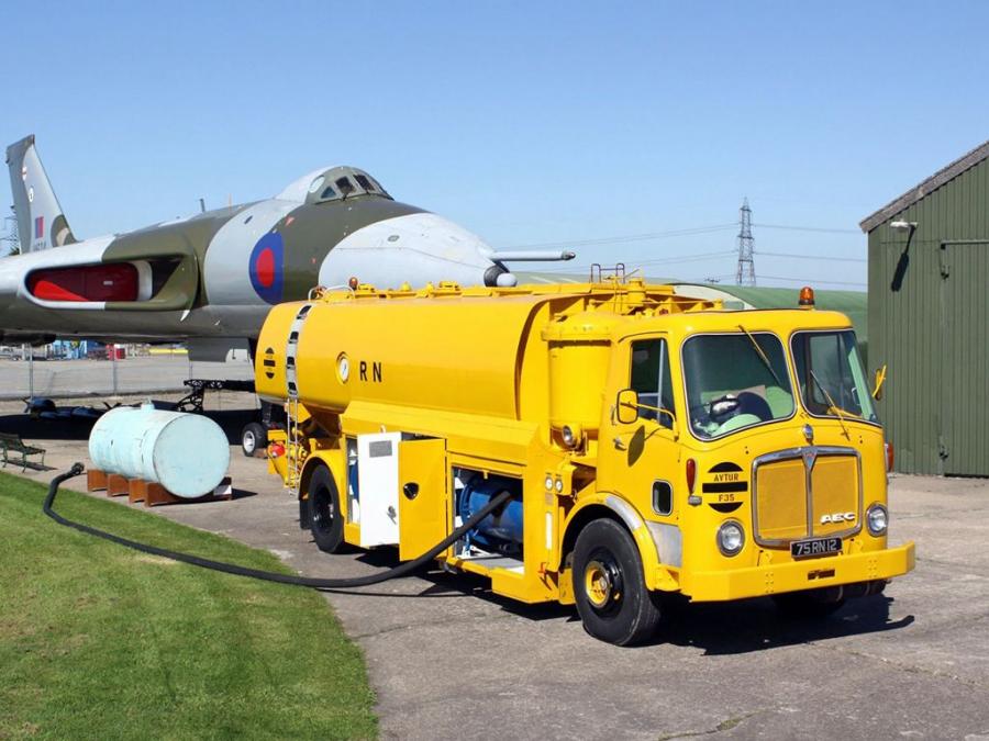  AEC Mandator MkV Tanker (G4RA) 1959 года  (фото 2 из 2)